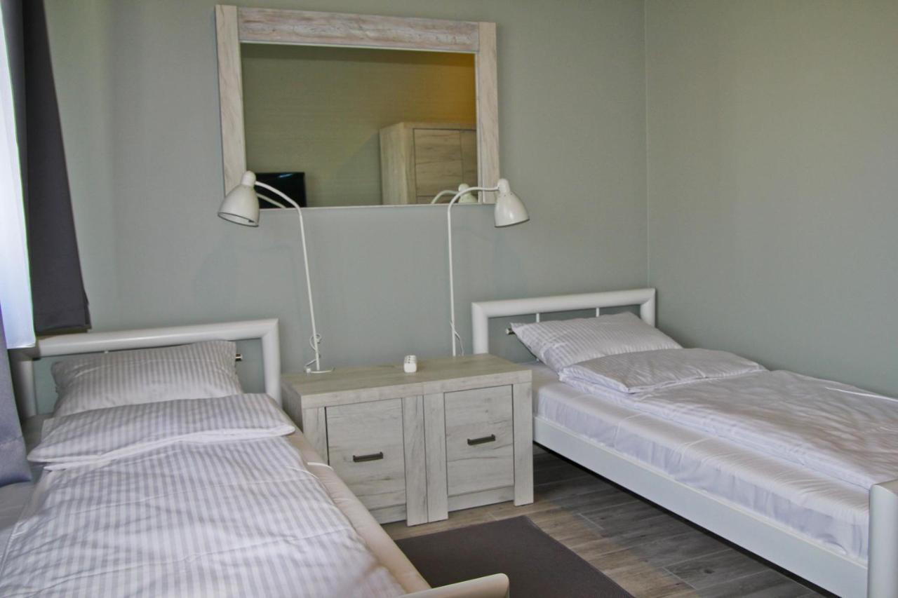 Oświęcim Motel Lunar מראה חיצוני תמונה