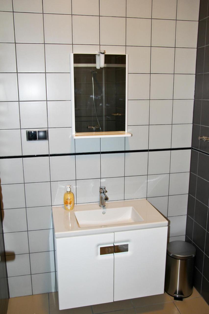Oświęcim Motel Lunar מראה חיצוני תמונה